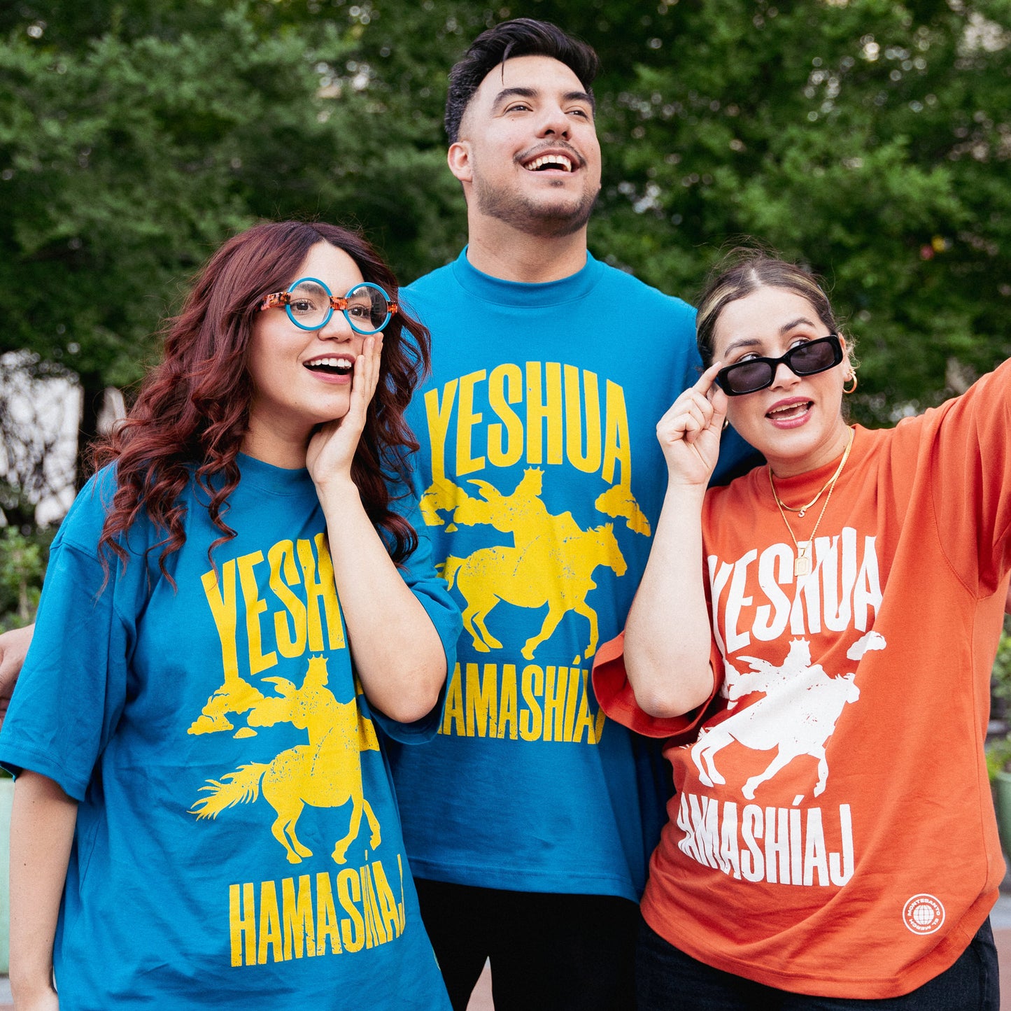 Tshirt azul “Yeshua Hamashiaj”